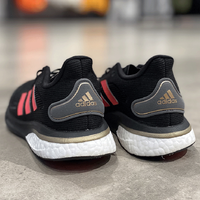 阿迪达斯 休闲鞋女鞋2026秋季新款运动鞋BOOST减震低帮跑步鞋EG5420 FV6022黑色 36.5