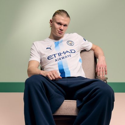 Manchester City and Puma unveil AI-designed kit