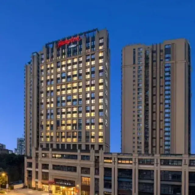 周末不加价！希尔顿欢朋698元2晚通兑（含早可拆分）覆盖全国81城116店 698元349/晚