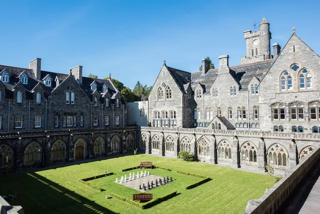 12 Best Historic Hotels and Airbnbs That Feel Like Time Traveling (2026)