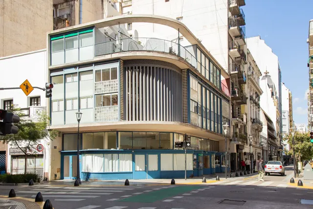 Explore Buenos Aires modernism, and tour its early architecture examples