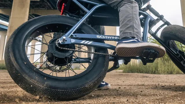 Schwinn’s Affordable New Moto-Style Retro Revival Might Be the Most Fun You Can Have for a Grand